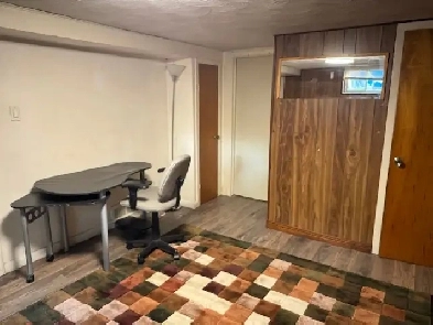 MOVE NOW-LARGE BEAUTIFUL ROOM - STEELES & YONGE Image# 4