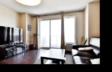 3½ Tout inclus Tour Logix Piscine   Gym 7ème étage Image# 8