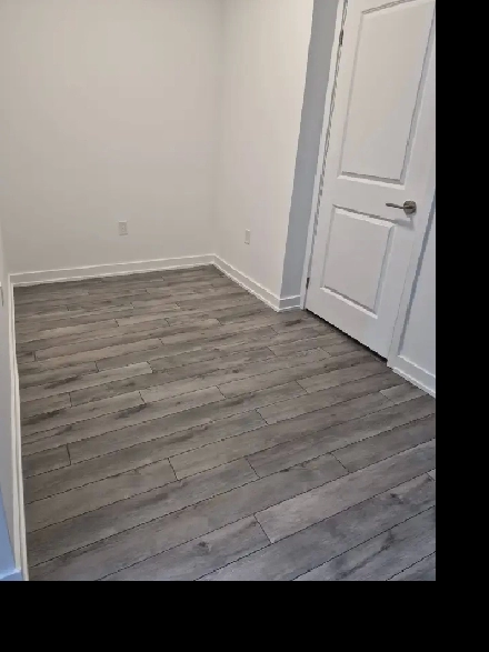 Luxury Condo For Rent 1   Den Image# 5