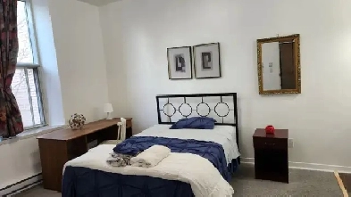 Chambre meublee bain prive-$760-Berri-Uqam-Room with private bat Image# 2