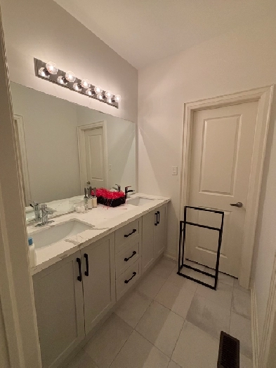 Furnished Room for Rent  Waterdown private home