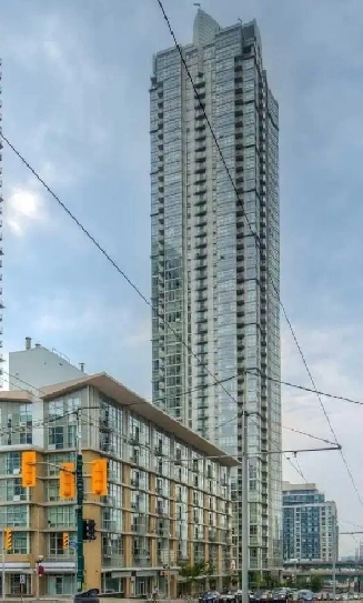 LIVE IN THE SKY - 2ND HIGHEST UNIT - 35 MARINER - MAY 1 Image# 1