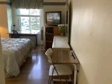 Bedroom with Own Bathroom. All Inclusive in Sandstone NW Calgary Image# 7