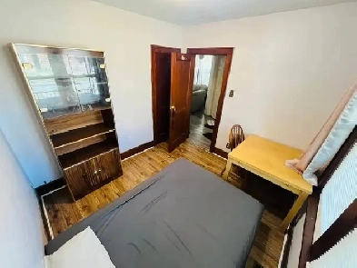 Rooms for rent near University of Windsor