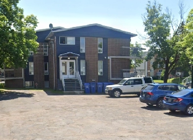 beaux 3½ 49ème rue ouest début CHARLESBOURG Juillet