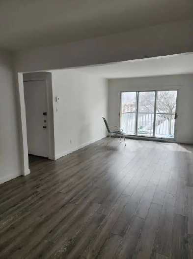 4 1/2 disponible immédiatement, Métro Cadillac 1550$/mo Image# 4