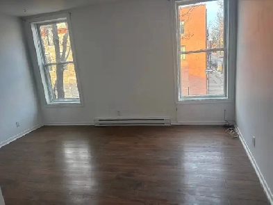 Grand 3 1/2 à Homa avec electros et internet haute vitesse au 2e Image# 9