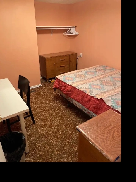 private room for rent (Drumheller) Image# 1