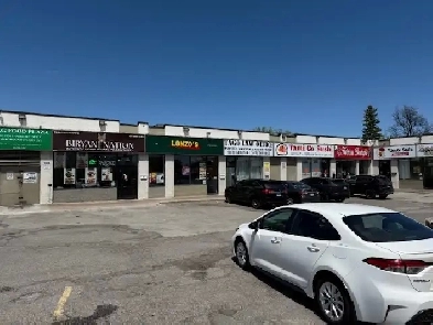 New restaurant unit for lease on Lawrence Ave E 736sqft