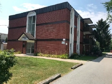 1 bedroom apartment with private patio