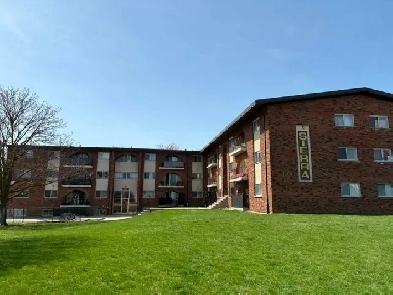 2bedroom apartment available Immediately  539 Parkside Dr