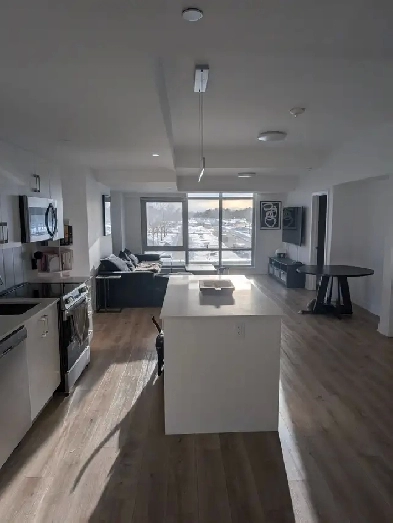 LEASE ASSIGNMENT (2 YEARS)  1 BEDROOM   DEN (1002 sqft.) Image# 3