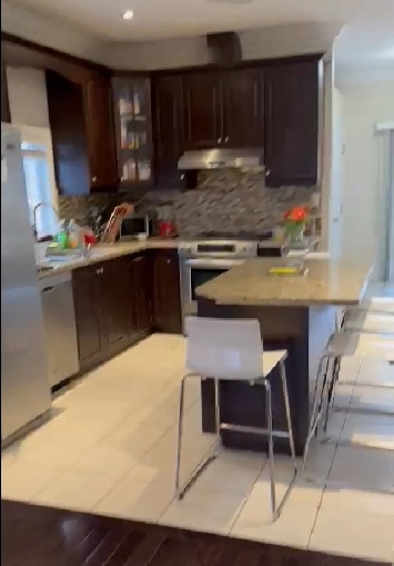 A  female partner to share a room in downtown Brampton