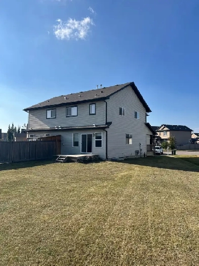 3705 11 Street NW Duplex Image# 1