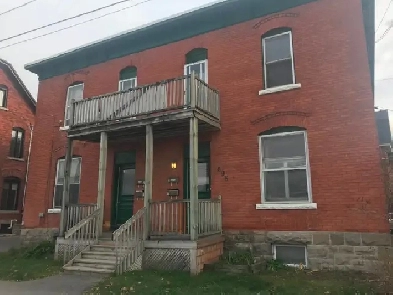 694 Albert Street Image# 2