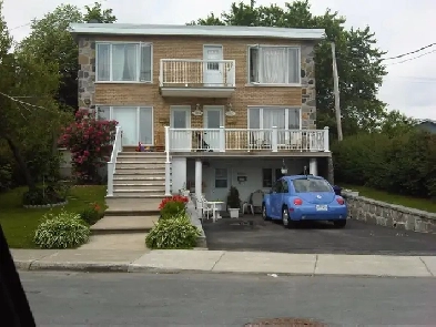 5 12 FOR RENT IN LAVAL HOTSPOT 5 12 A LOUER AU COEUR DE LAVAL