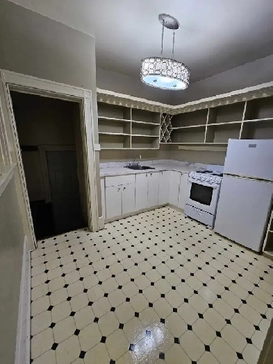 2 Bedroom 1 Bath House Image# 9