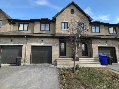 Townhouse for rent Image# 3