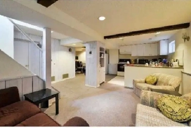Basement Apartment for Rent Yonge/Weldrick Image# 3
