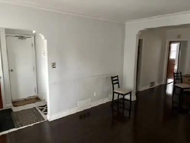 3 Furnished Bedrooms Main Floor (Females Only) Image# 5