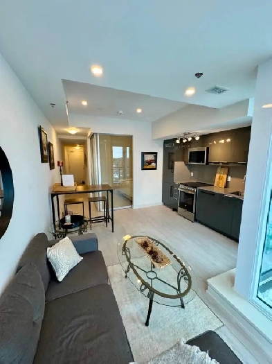 1 BDRM Condo   Indoor Parking available in the Cliffside Mar 31 Image# 9