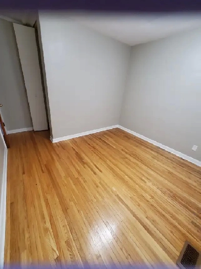 LOOKING FOR A FEMALE RENTER $750 Image# 4