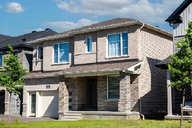 Orleans spacious bedroom with private bathroom for rent $950 Image# 1