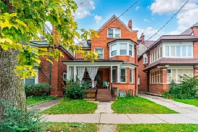 BEAUTIFUL 1BR UPPER UNIT IN EDWARDIAN HOME ON MADISON! Image# 1