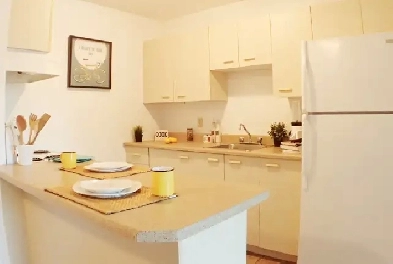 Lennoxville Trs grand 4 12  2 Bedroom spacious