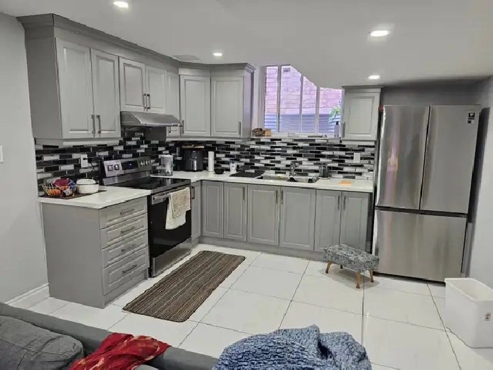 Private room available for girl