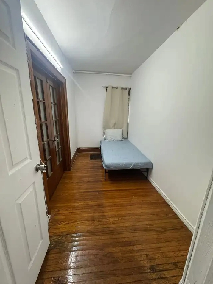 Private Room for Rent in Port Credit, Mississauga