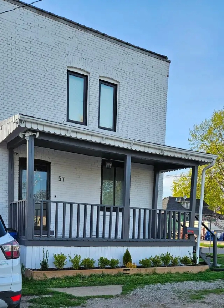 Room for rent in beautiful home in Chatham - May 1