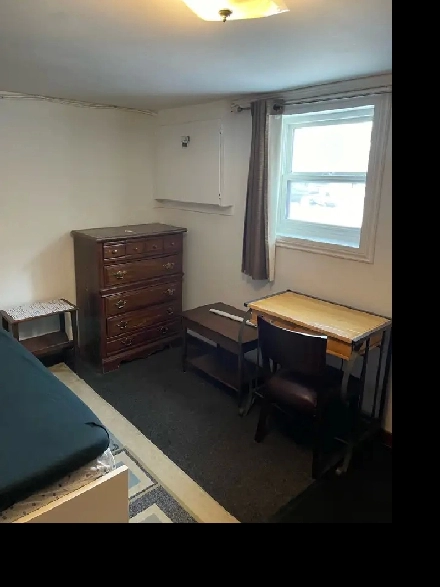 Room For Rent in Newmarket Close to Southlake Hospital