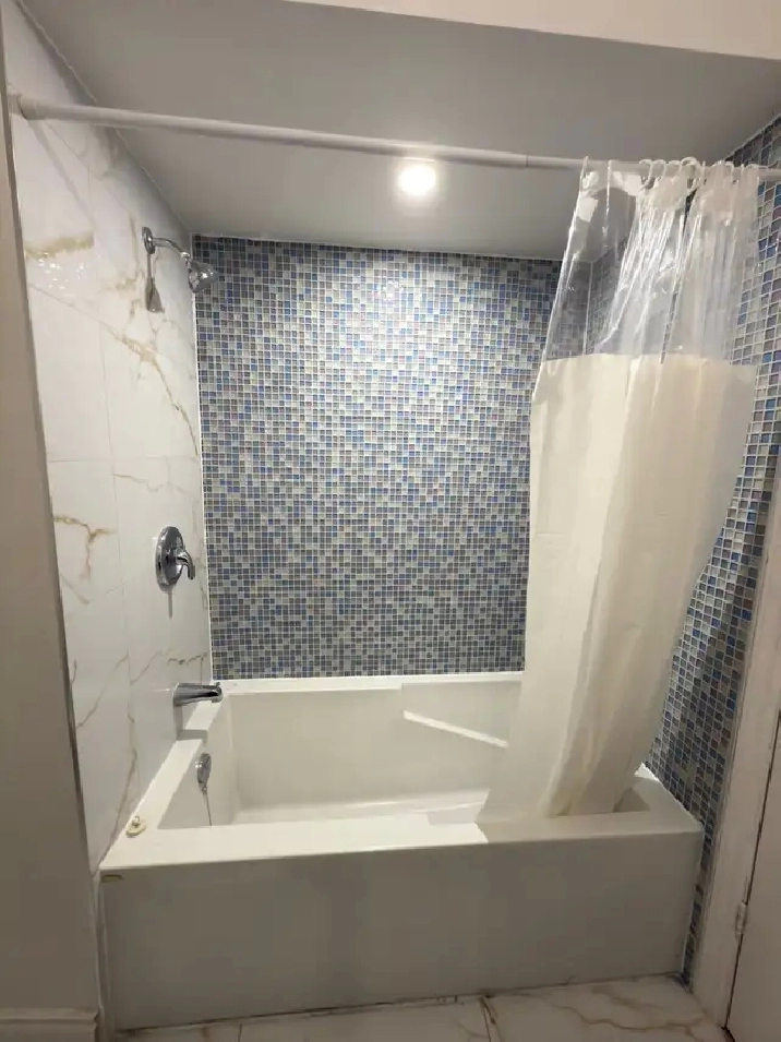 Private Furnished Rooms for rent - Square One