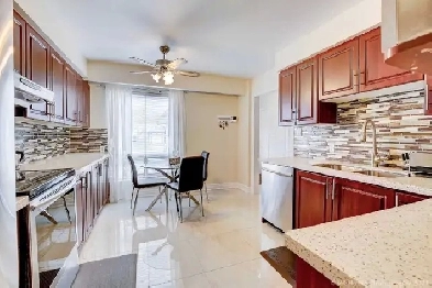 4 Bedroom Luxury House For Rent in Scarborough - April 1 Image# 3