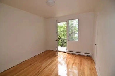 CteSaintLuc  4 frigo   four inclus dispo AvrilMai