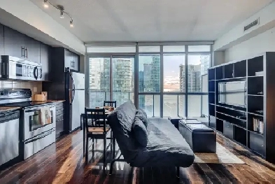 Live Large! Amazing Maple Leaf Square Condo –1 Bedroom FURNISHED Image# 2