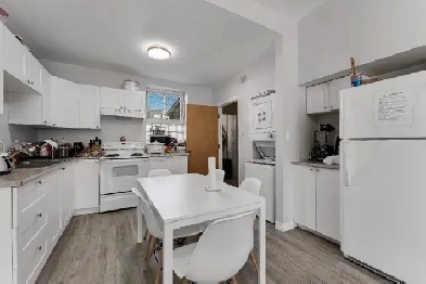 ALL INCLUSIVE     6 BEDROOM HOUSE-May 1st Image# 8