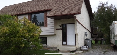 3 Bedroom Duplex for Rent in Edson AB