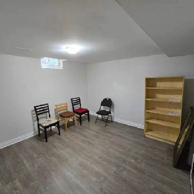 2bedroom bright spacious basement apartment Markham