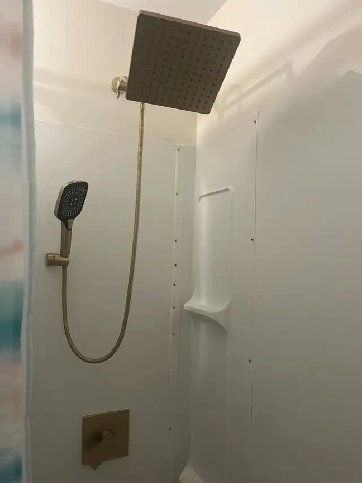 Pet Friendly 1 bed 1 bath Departure Bay