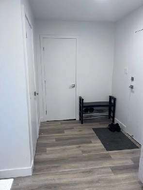 LEASE TRANSFER   PER FRIENDLY  AVAILABLE APRIL 1st