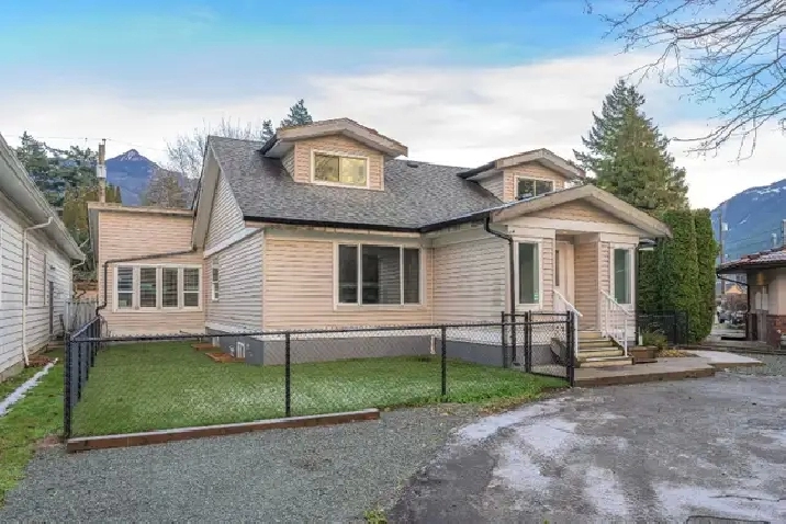 For Rent beautiful 2bedroom in Hope BC