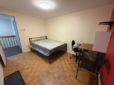 All inclusive Furnished Spacious room 4 rent ByWard market area