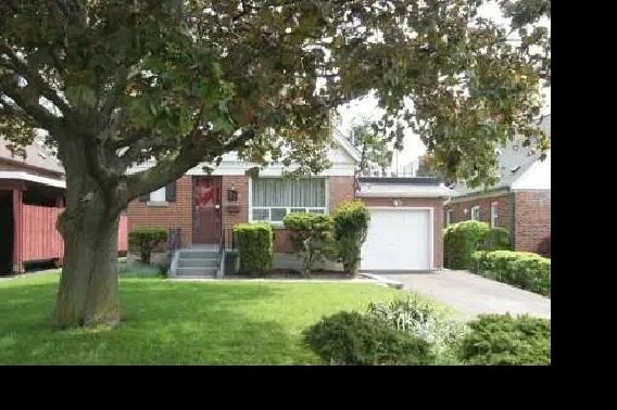 Basement 3Bedroom,House,Rent $1600,Victoria Pk Ave & Eglinton Av