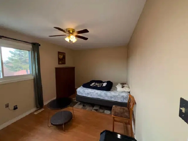 Furnished large master bedroom for rent