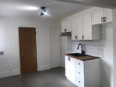 Superbe 3 1/2, 1er étage Limoilou Rénové juillet