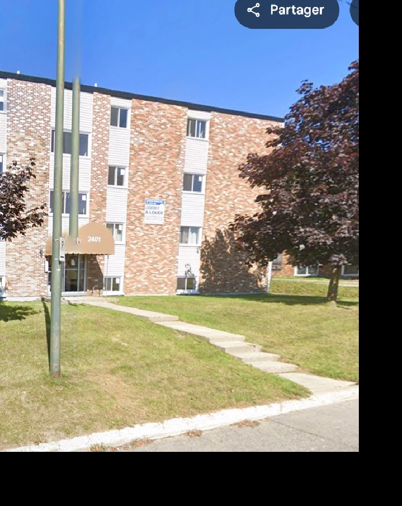Magnifique grand 5 1/2, RÉNOVÉ, Air climatisé, Charlesbourg