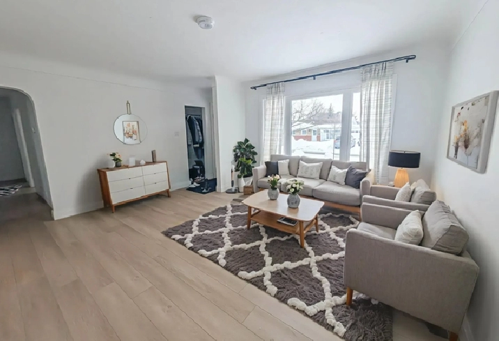 89 Jacobson Ave, St. Catharines - Main Unit Next to Pen Centre