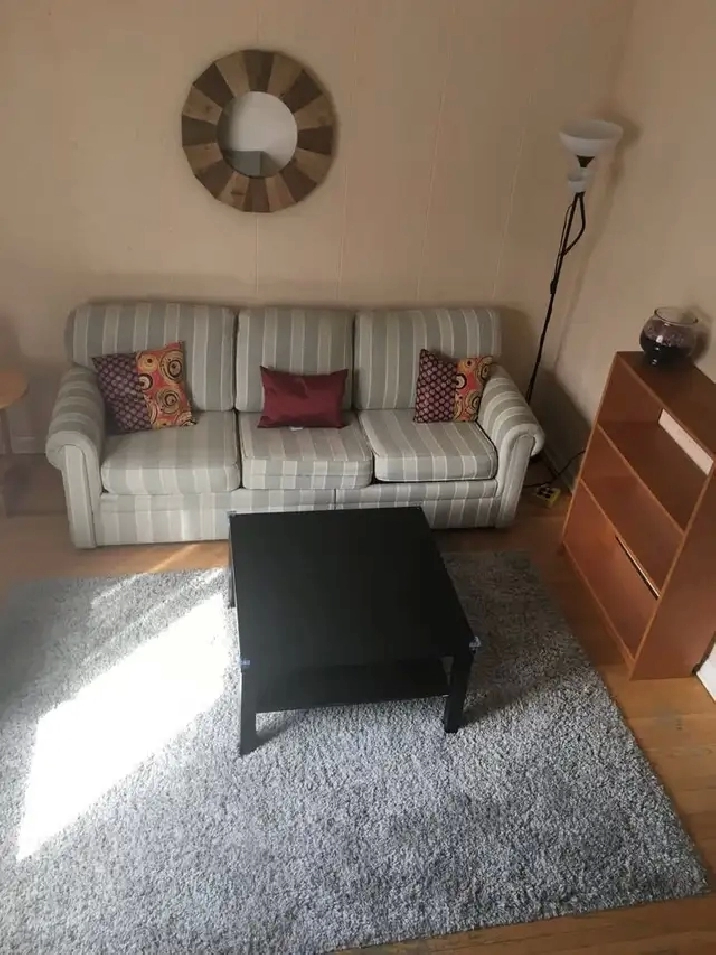 Room for Rent in my shared house. Close to UofW downtown